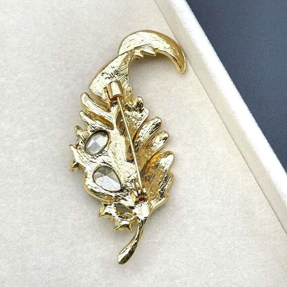 Yellow Gold with White Diamond Crystal Single Feather Pin Back Brooch - Picture 8 of 9